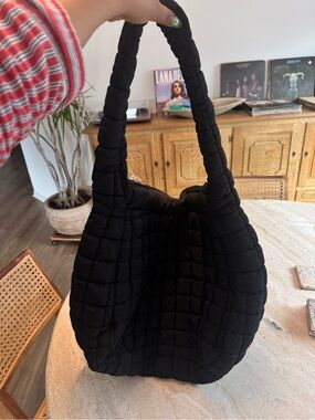Quilted Black Shoulder Tote Bag - Minimal Soft Design